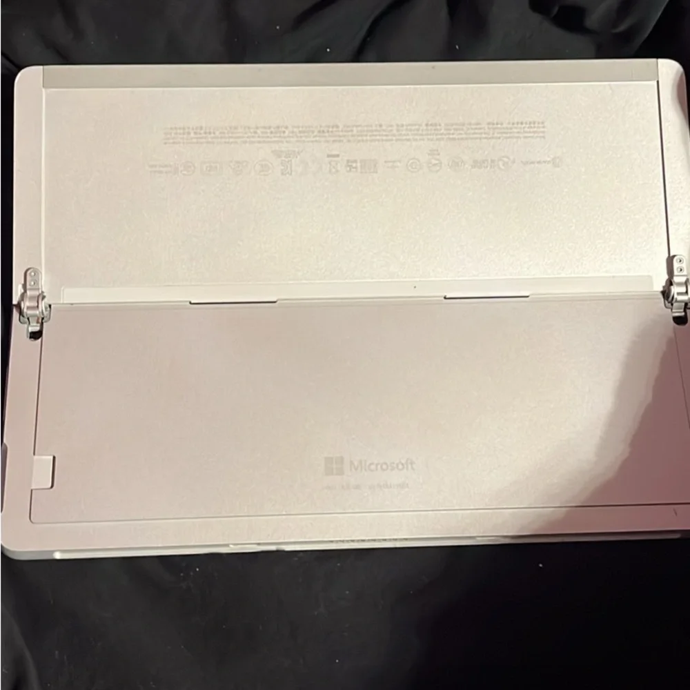 Microsoft Surface Tablet Silver